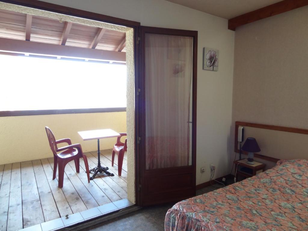 Hotel Le Sainte Helene Стая снимка